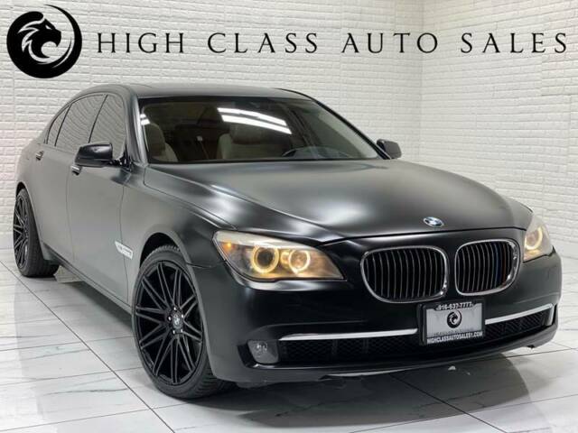 2011 BMW 7-Series (Charcoal/Tan)