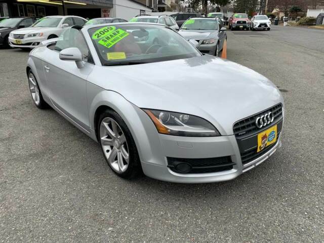 2009 Audi TT (Silver/Red)