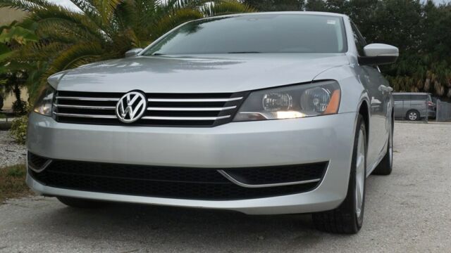 2013 Volkswagen Passat (Silver/Black)