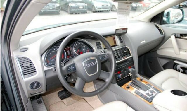 2007 Audi Q7 (Gray/Tan)
