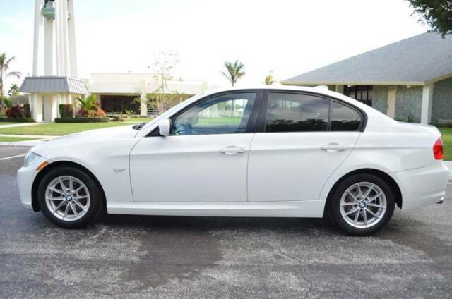 2010 BMW 3-Series (White/Tan)