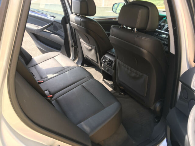 2008 BMW X5 (Silver/Black)