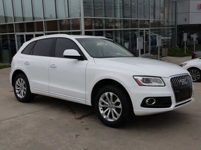 2017 Audi Q5 (White/Pistachio Beige)