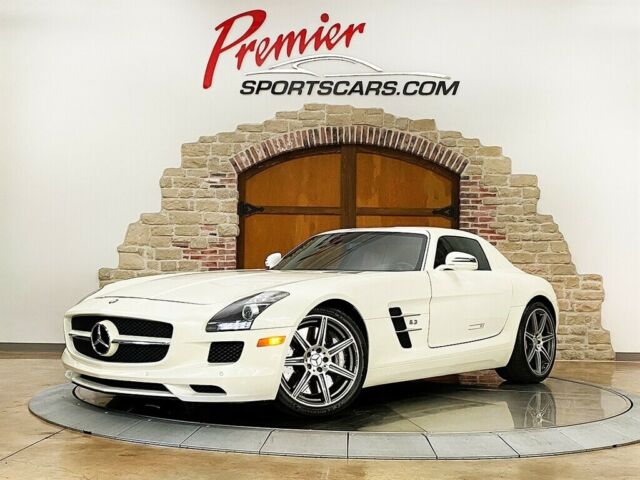 2011 Mercedes-Benz SLS AMG (White/Red)