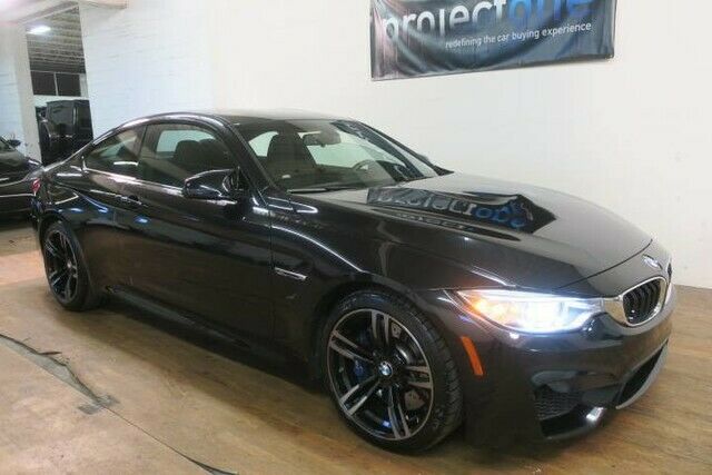 2016 BMW M4 (Black/Black)