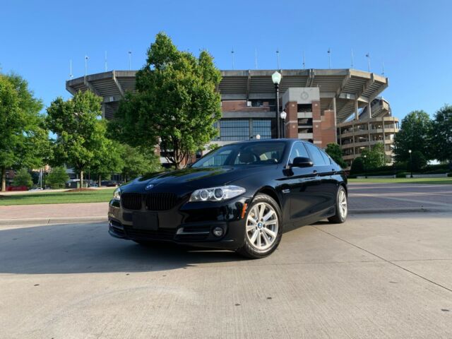 2016 BMW 5-Series (Black/Tan)