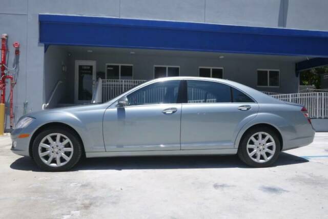 2008 Mercedes-Benz S-Class (Gray/Black)