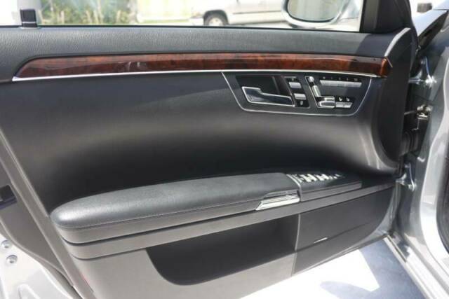 2008 Mercedes-Benz S-Class (Gray/Black)