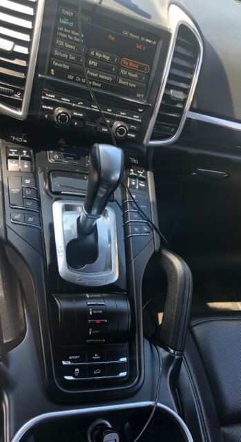2012 Porsche Cayenne (Silver/Black)