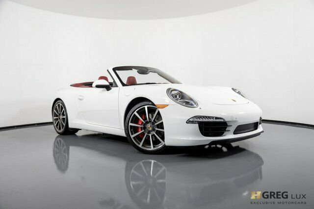 2013 Porsche 911 (White/Red)