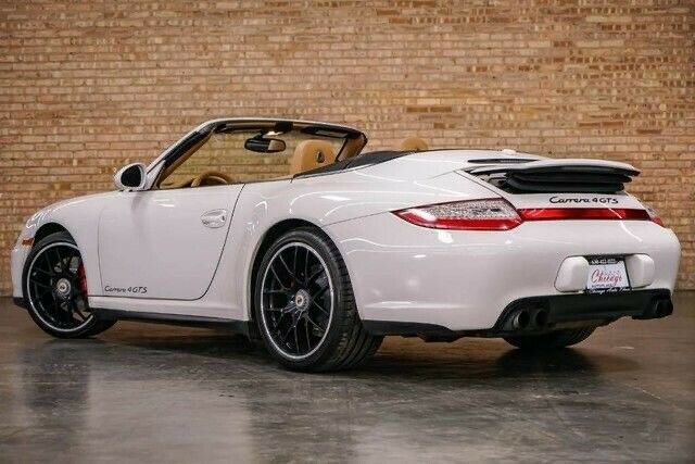 2012 Porsche 911 (White/Tan)