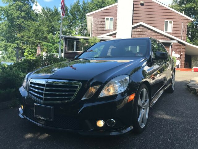 2010 Mercedes-Benz E-Class (Black/Tan)