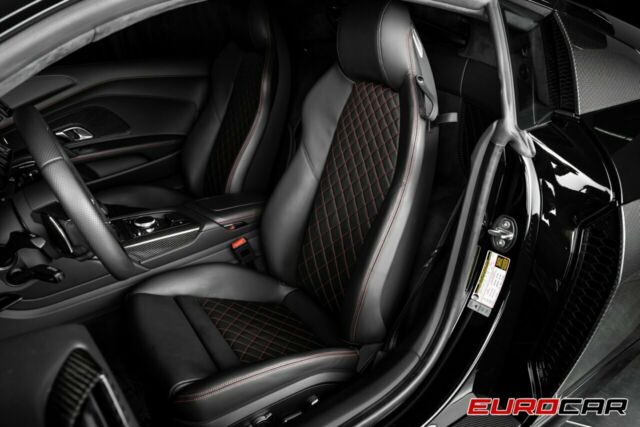 2018 Audi R8 (Black/Black)