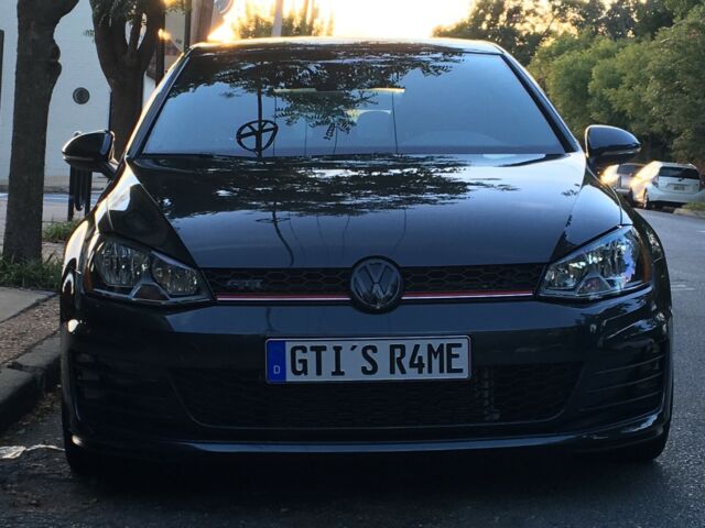2015 Volkswagen GTI (Gray/Gray)