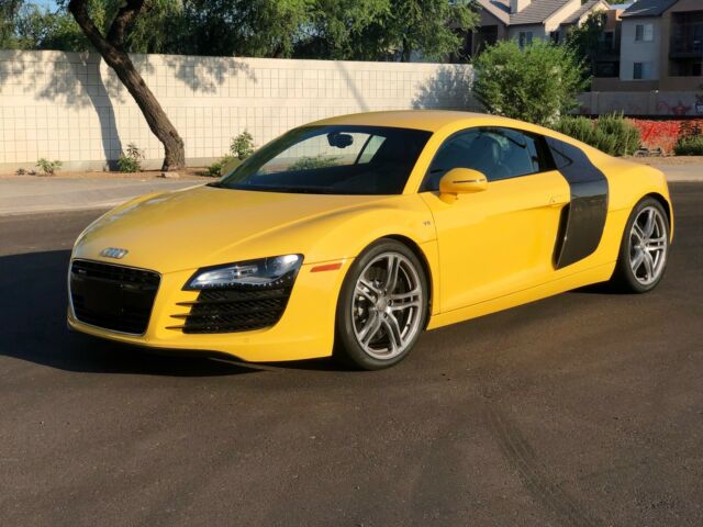 2008 Audi R8 (Imola Yellow/Black)