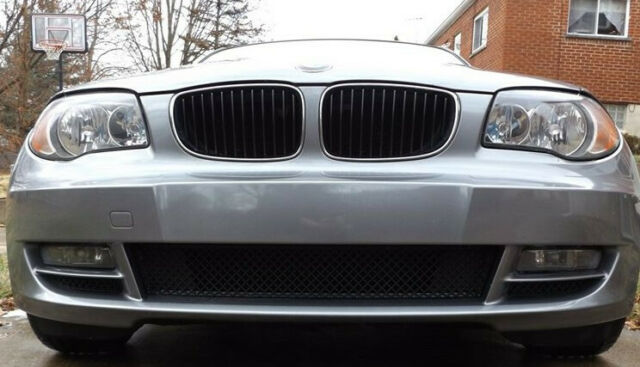 2010 BMW 1-Series (Gray/Black)