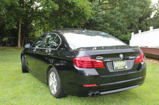 2013 BMW 5-Series (Black/Black)