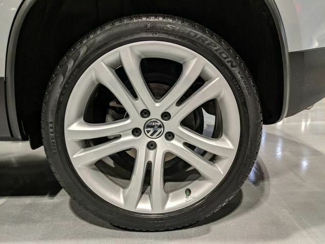 2013 Volkswagen Tiguan (Silver/Black)