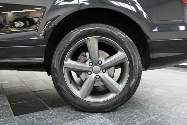 2015 Audi Q7 (Black/Black)