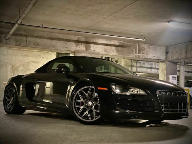 2011 Audi R8 (Black/Black)