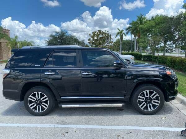 2015 Toyota 4Runner (Black/Brown)