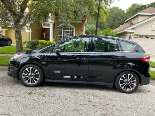 2017 Ford C-Max (Black/Medium Light Stone)