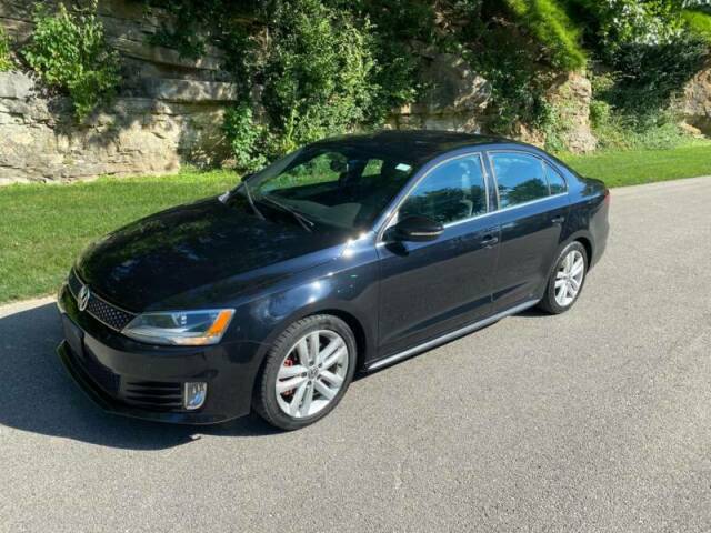 2012 Volkswagen Jetta (Black/Black)