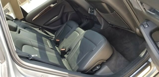 2011 Audi Q5 (Gray/Black)