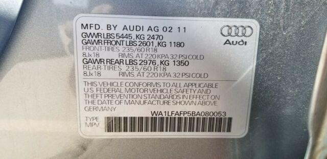 2011 Audi Q5 (Gray/Black)