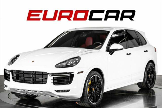 2018 Porsche Cayenne (White/Red)