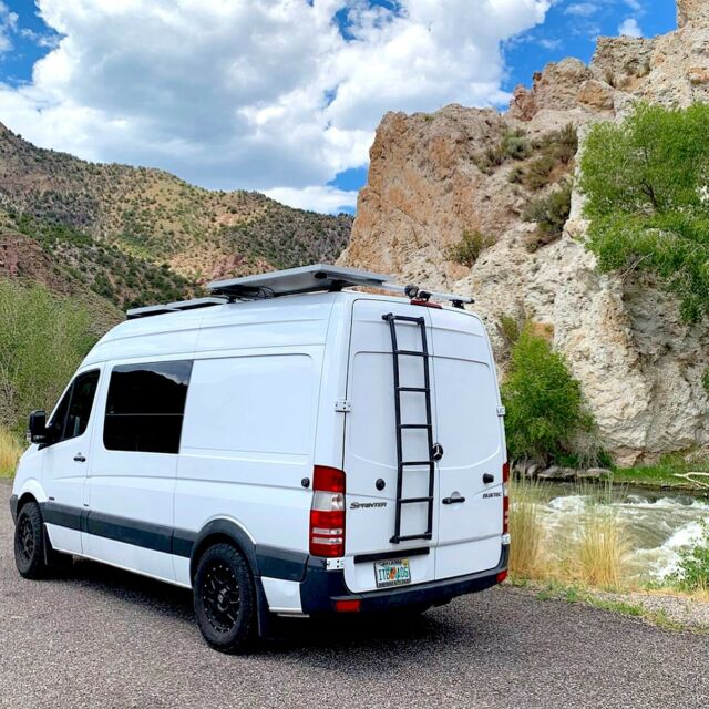 2012 Mercedes-Benz Sprinter (White/Black)