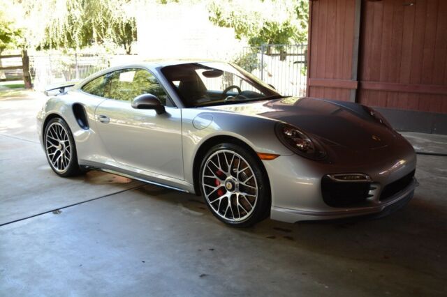 2015 Porsche 911 (Silver/Black)