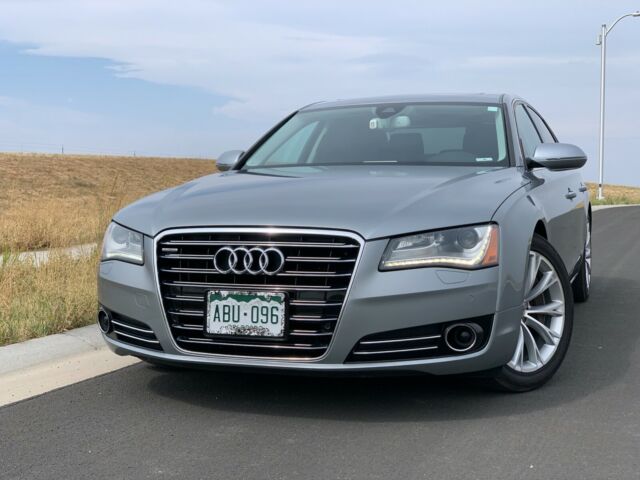 2011 Audi A8 (Gray/Black)