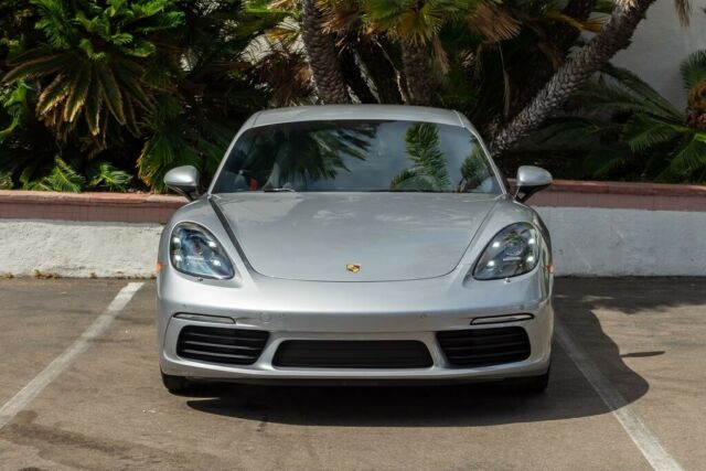 2018 Porsche 718 (Silver/Black)