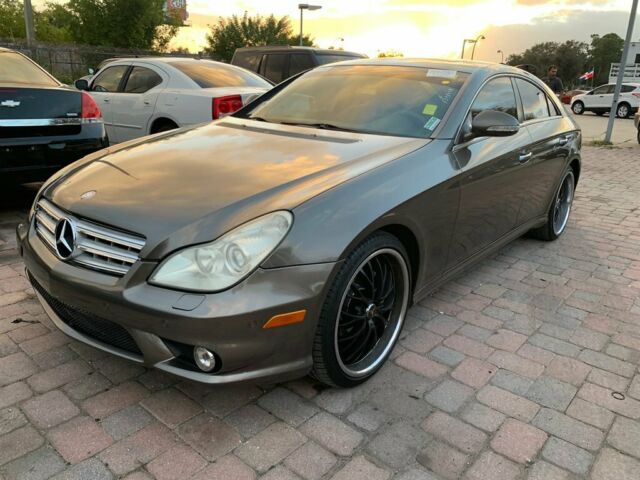 2007 Mercedes-Benz CLS-Class (Gray/Gray)