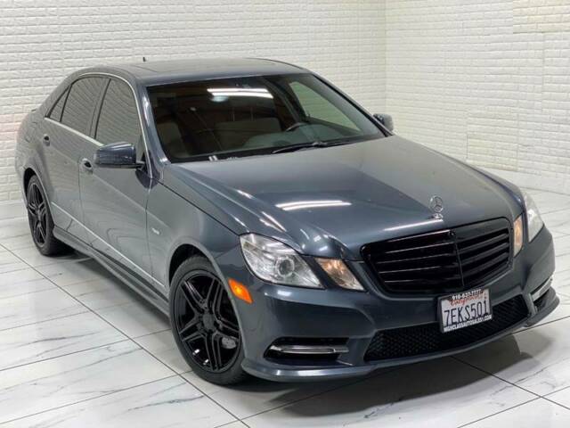 2012 Mercedes-Benz E-Class (Blue/White)
