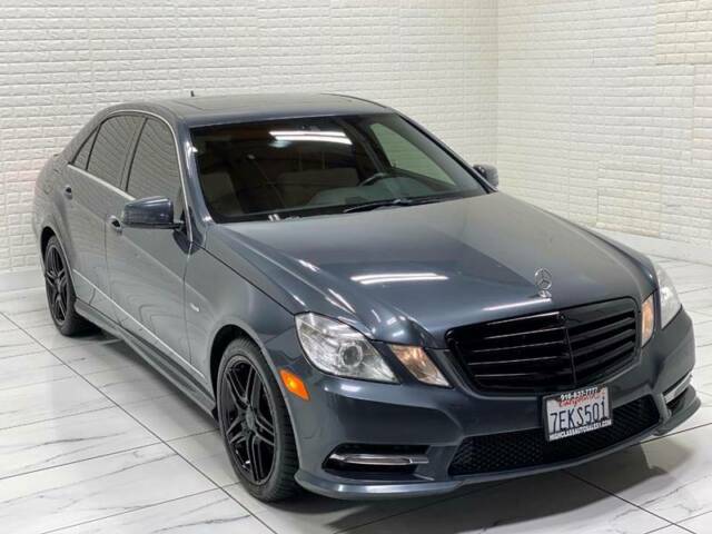 2012 Mercedes-Benz E-Class (Blue/White)