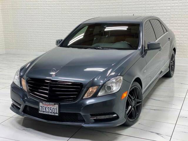 2012 Mercedes-Benz E-Class (Blue/White)