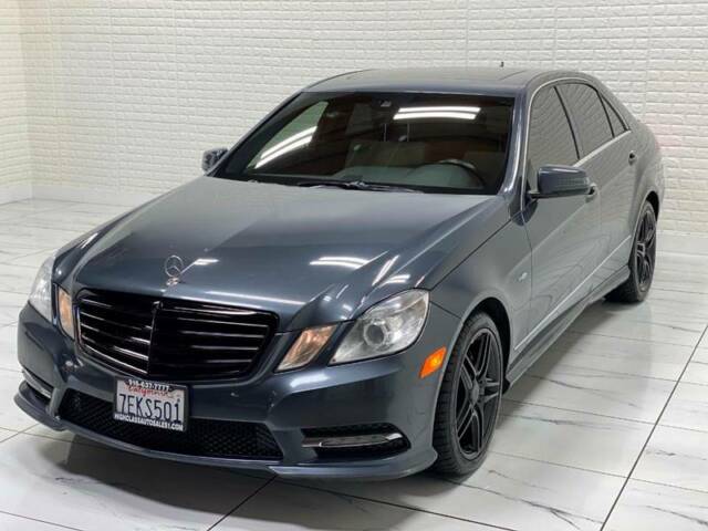 2012 Mercedes-Benz E-Class (Blue/White)