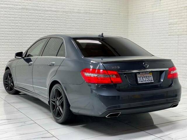 2012 Mercedes-Benz E-Class (Blue/White)