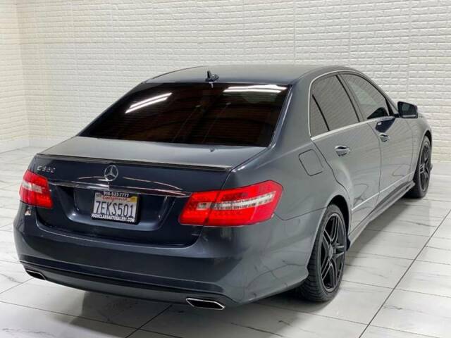 2012 Mercedes-Benz E-Class (Blue/White)