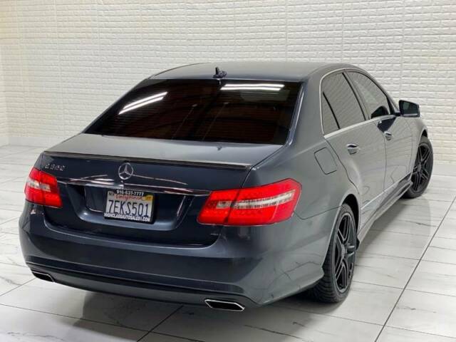 2012 Mercedes-Benz E-Class (Blue/White)