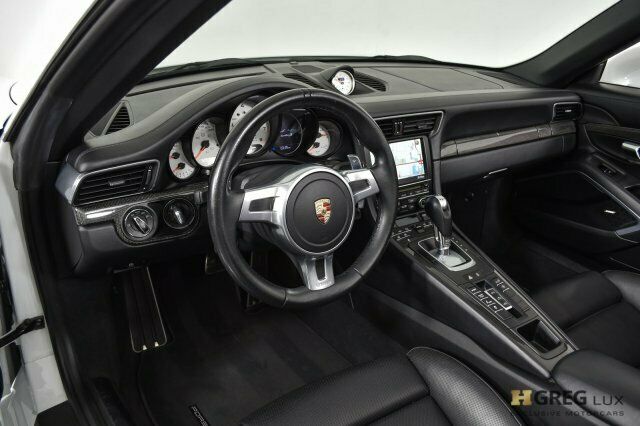2014 Porsche 911 (White/Black)
