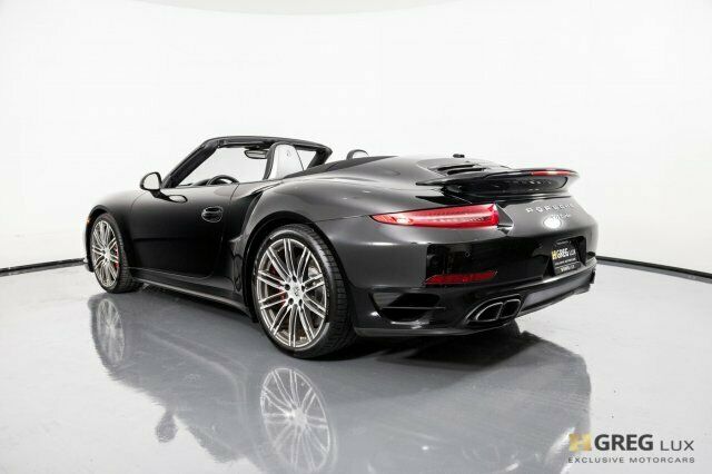 2015 Porsche 911 (Black/Black)
