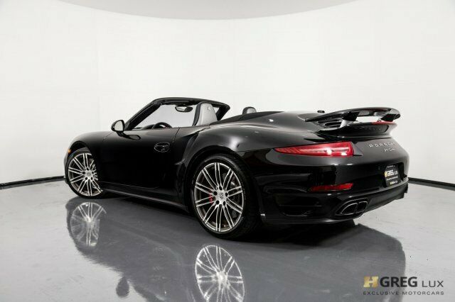 2015 Porsche 911 (Black/Black)