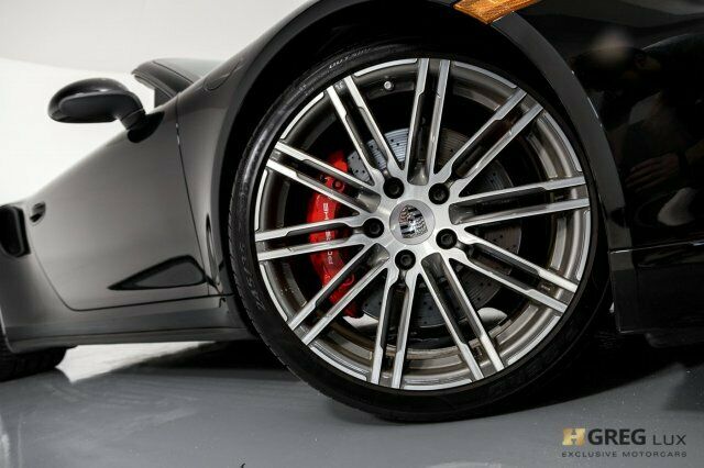2015 Porsche 911 (Black/Black)