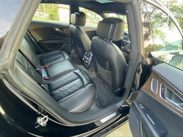 2016 Audi A7 (Black/Black)