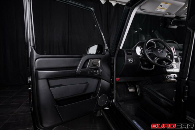 2016 Mercedes-Benz G-Class (Black/Black)