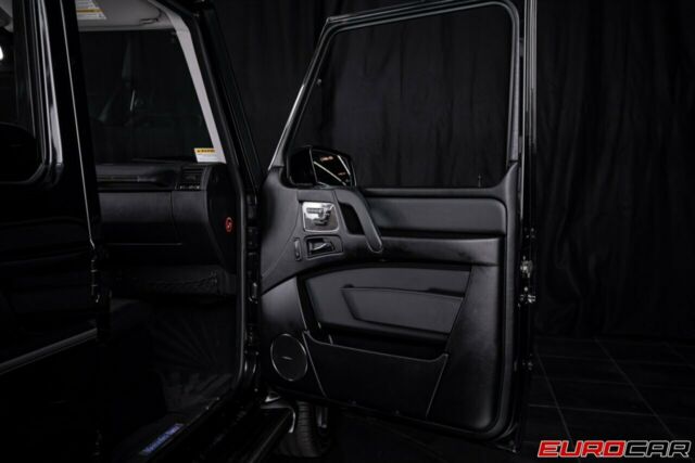 2016 Mercedes-Benz G-Class (Black/Black)