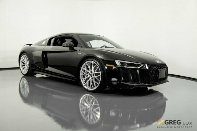 2018 Audi R8 (Black/Black)